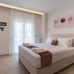Minimal Palace *