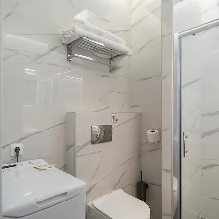 Minimal Palace Apartamento *